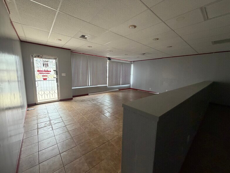 More Photos Of 2027 Marine Ave, Gardena Flex For Lease