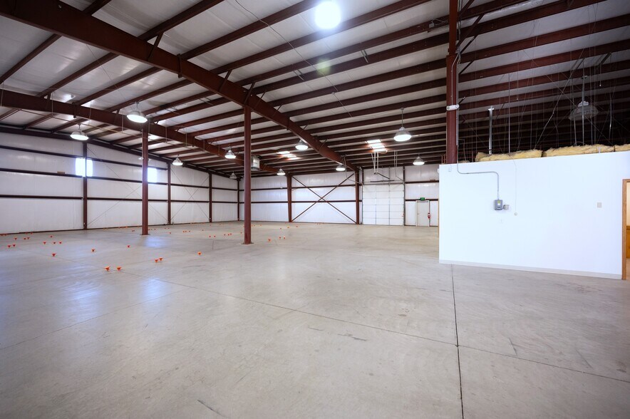 More Photos Of 93696 Highway 70, Chilcoot Warehouse For Lease