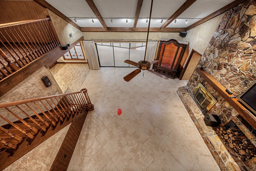 More Photos Of 2160 Laurence Dr, Clearwater Office For Sale