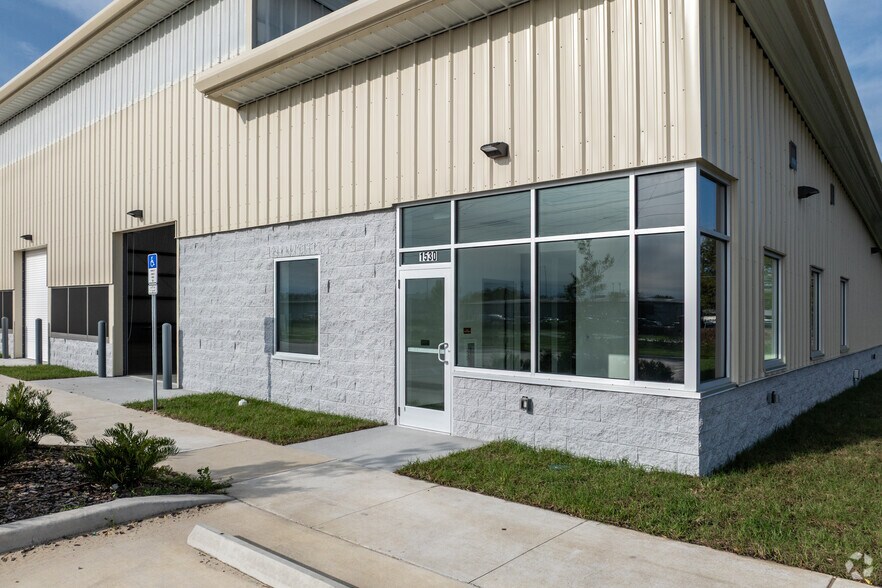More Photos Of 1560 Dolgner Pl, Sanford Unknown For Lease