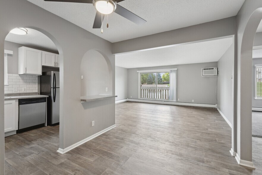 More Photos Of 3908 Cedar Grove Pky, Eagan Apartments For Sale