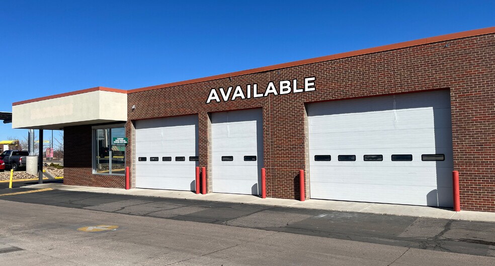 More Photos Of 2902-2908 W 10th St, Greeley General Retail For Lease