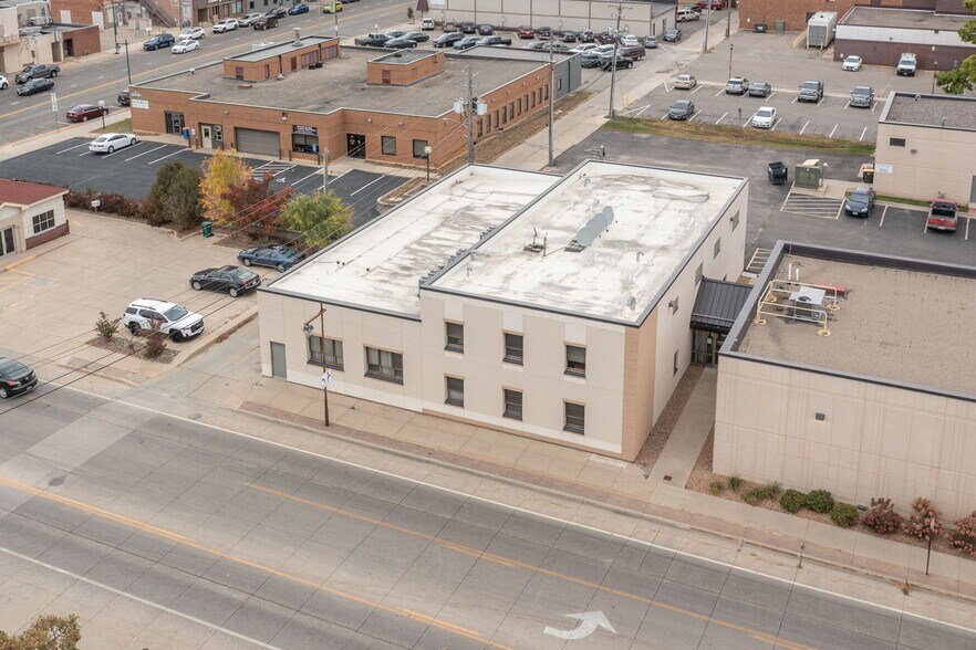 More Photos Of 213 S Oak Ave, Owatonna Office For Sale