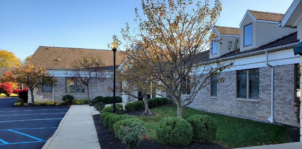 Primary Photo Of 845 Commerce Dr, Perrysburg Office For Sale