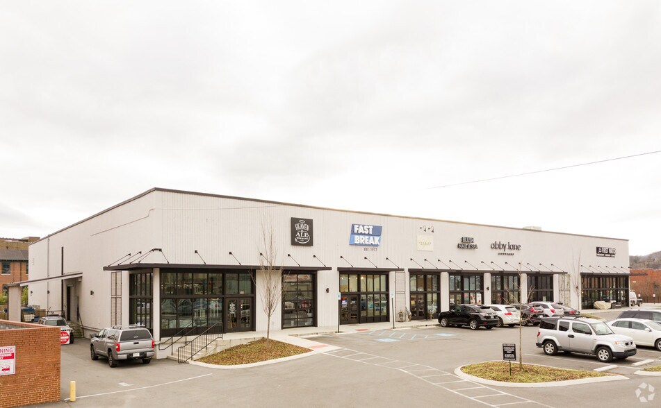 300 Cherokee Blvd, Chattanooga, TN 37405 Retail For Lease