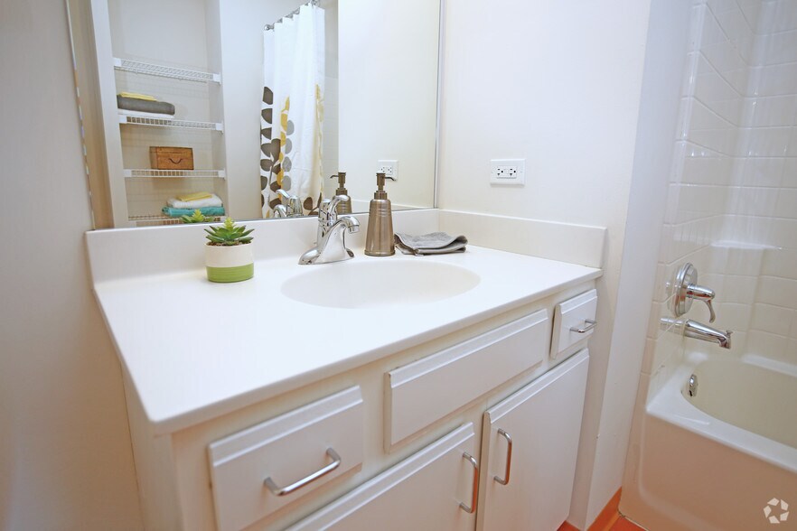 More Photos Of 59 E Van Buren St, Chicago Apartments For Lease