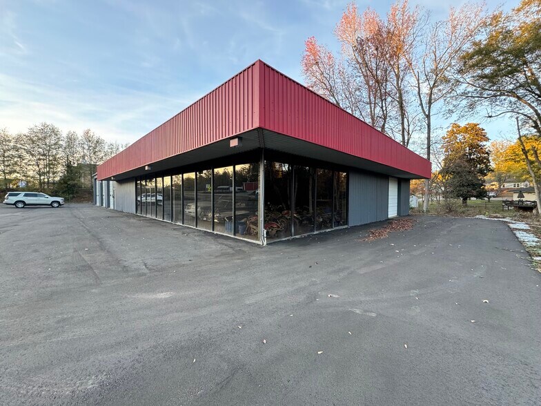 More Photos Of 600 Ross Ave, Easley Service For Sale