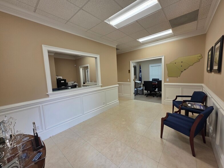 More Photos Of 23 Plantation Park Dr, Bluffton Office For Lease