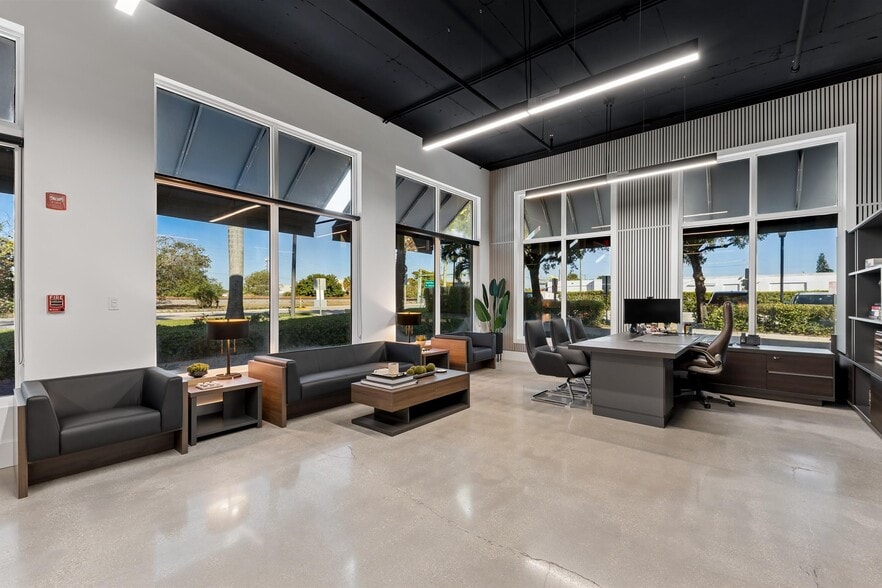 More Photos Of 826 N Dixie Hwy, Lantana Apartments For Sale