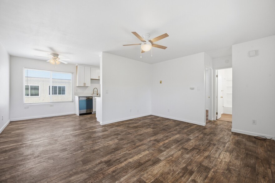 More Photos Of 635 Emory St, Imperial Beach Apartments For Sale