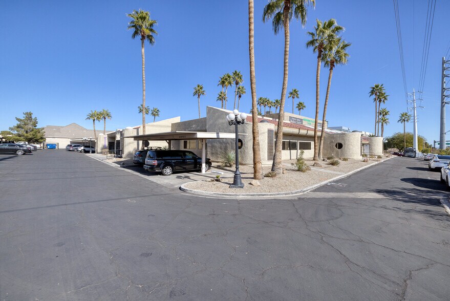 More Photos Of 2950 E Flamingo Rd, Las Vegas Office For Sale