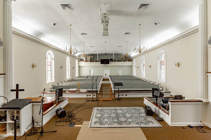 More Photos Of 4062 S Access Rd, Chattanooga Religious Facility For Sale