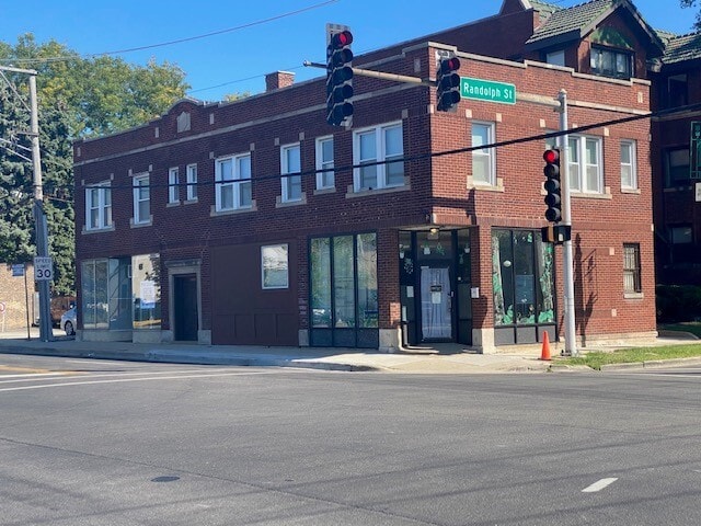 More Photos Of 203-207 N Harlem Ave, Oak Park Storefront Retail Residential For Lease