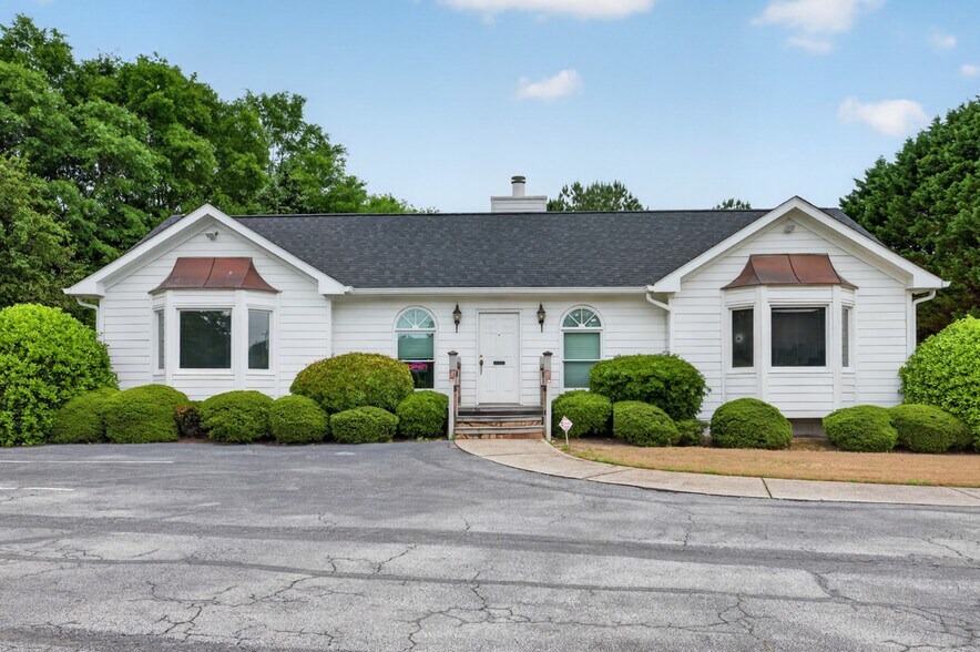 More Photos Of 2940 Rosebud Rd, Loganville Office For Sale