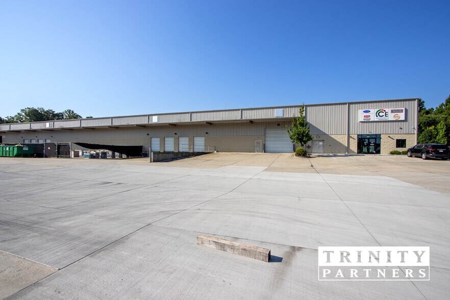 More Photos Of 195-199 Shop Grove Dr, Columbia Warehouse For Lease