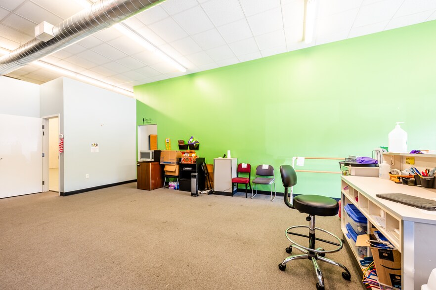 More Photos Of 410 N 2nd St, Niles General Retail For Sale