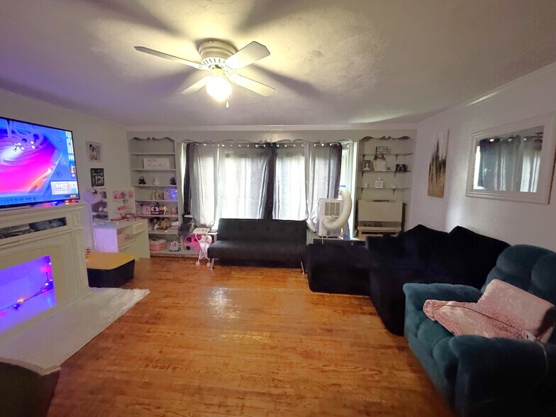 More Photos Of 28 Frederick St, Binghamton Office Residential For Sale
