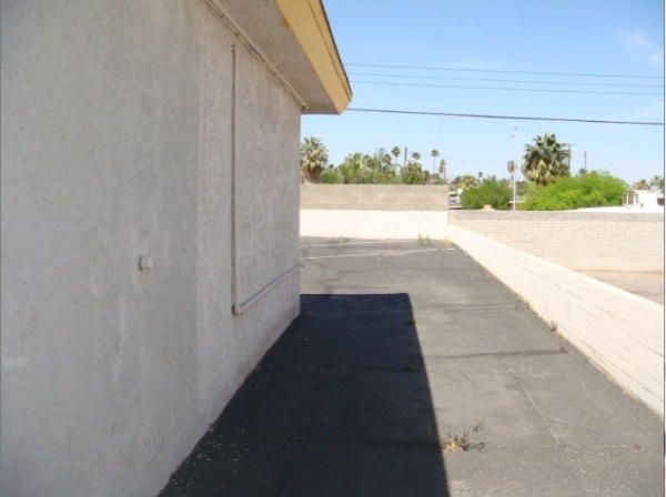 More Photos Of 1580 E Sahara Ave, Las Vegas General Retail For Sale