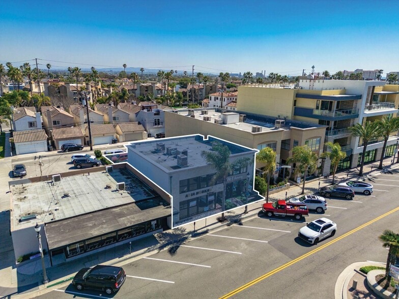 More Photos Of 438 Main St, Huntington Beach Storefront Retail Residential For Sale