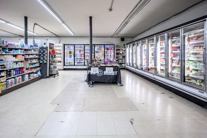 More Photos Of 1012 6th St, Maysville Supermarket For Sale