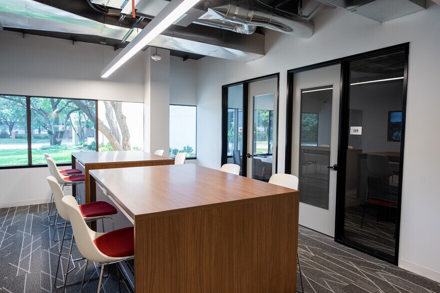 More Photos Of 17250 Dallas Pky, Addison Coworking Space