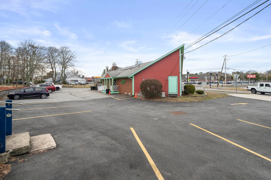 More Photos Of 300 Main St, Bourne General Retail For Sale