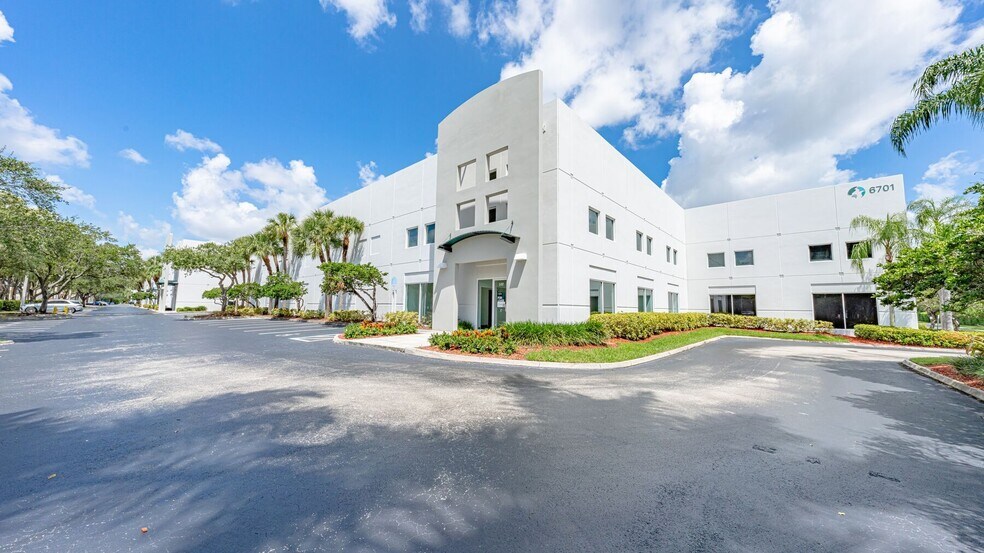 Primary Photo Of 6701 NW 7th St, Miami Warehouse For Lease
