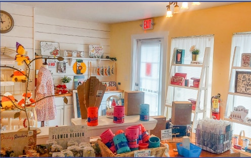 More Photos Of 1713 Hough St, Fort Myers General Retail For Lease