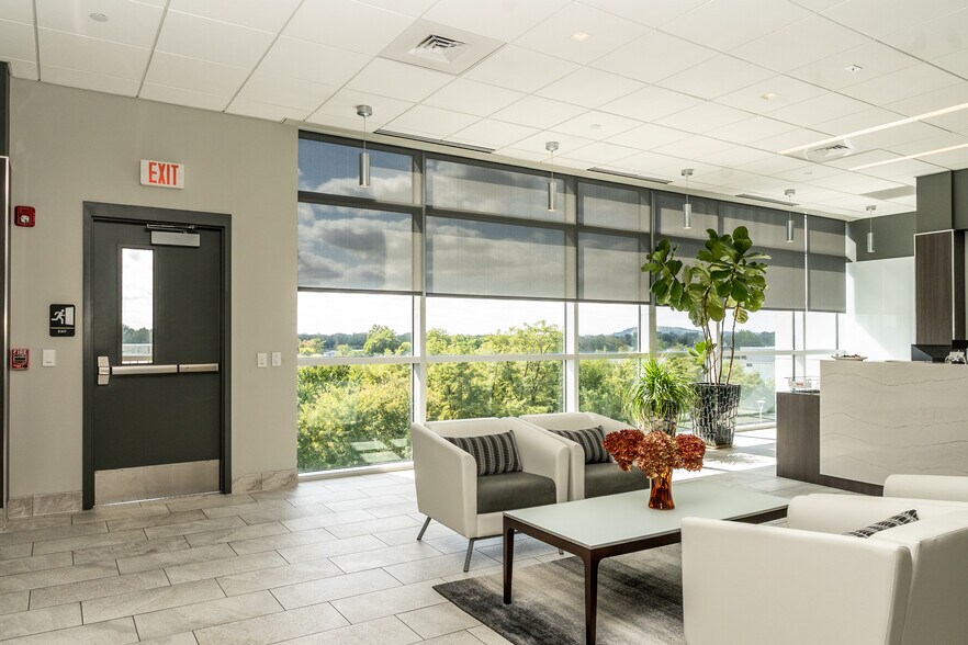 More Photos Of 1572 Fruitville Pike, Lancaster Medical For Lease