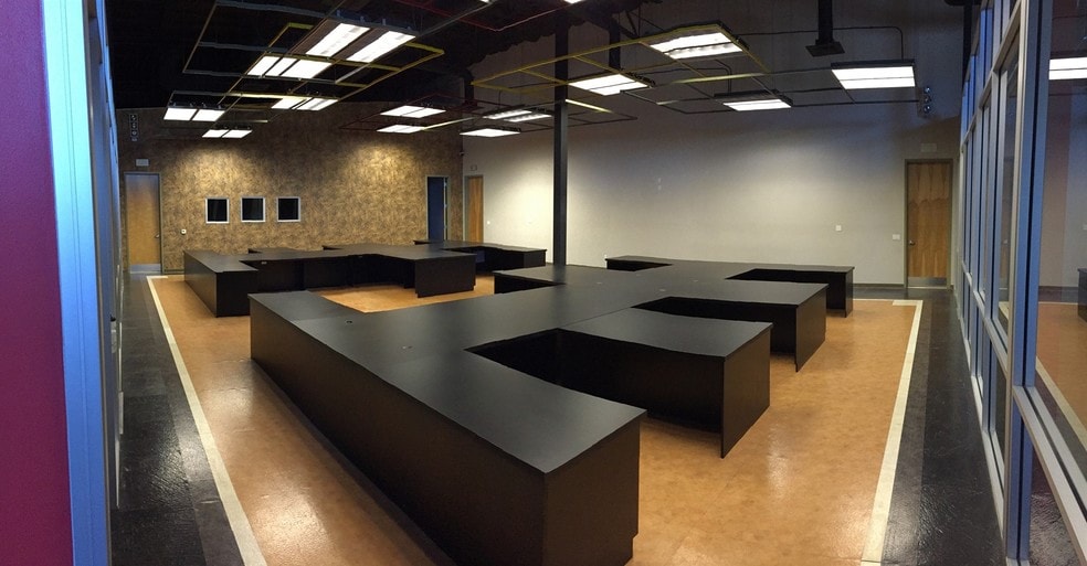 More Photos Of 1455 W Park Ave, Redlands Research And Development For Lease
