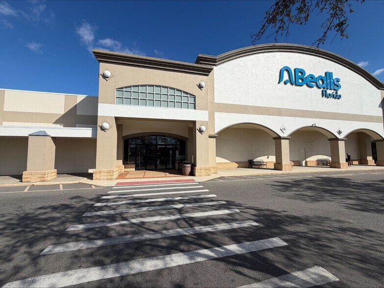 More Photos Of 3730-3846 Sun City Center Blvd, Ruskin Unknown For Lease
