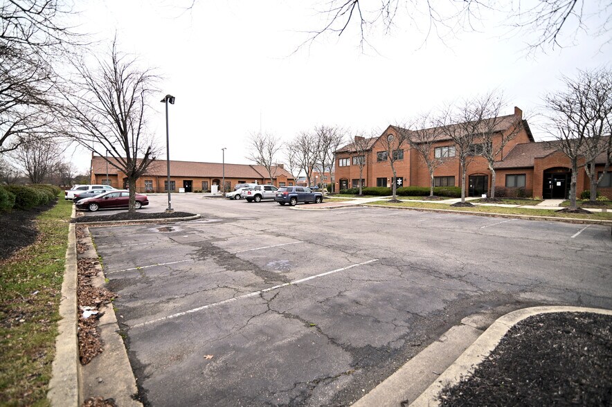 More Photos Of 6 Industrial Park, Waldorf Medical For Lease