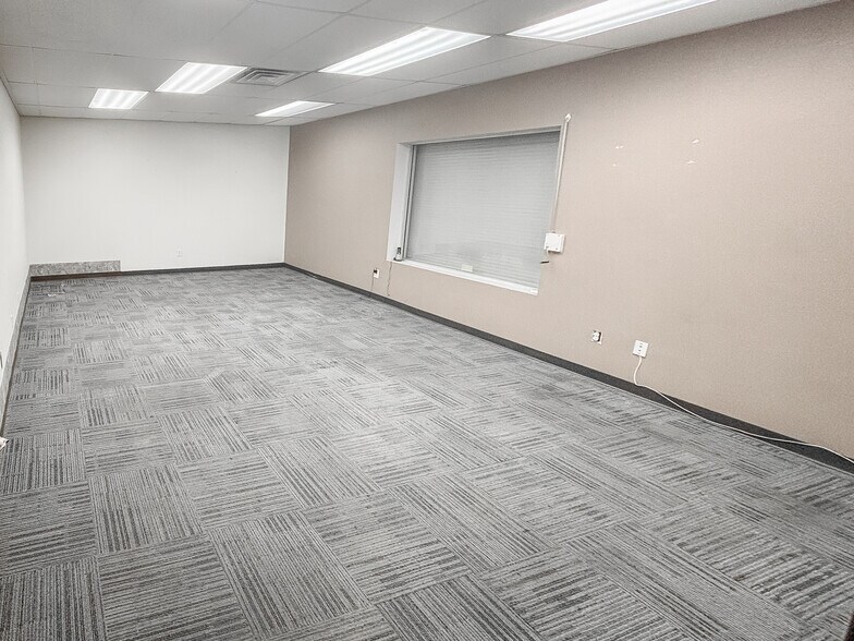 More Photos Of 4340 E Alexander Rd, Las Vegas Warehouse For Lease