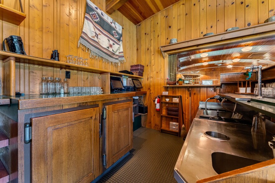 More Photos Of 1325 E Columbia River Hwy, Troutdale Restaurant For Sale