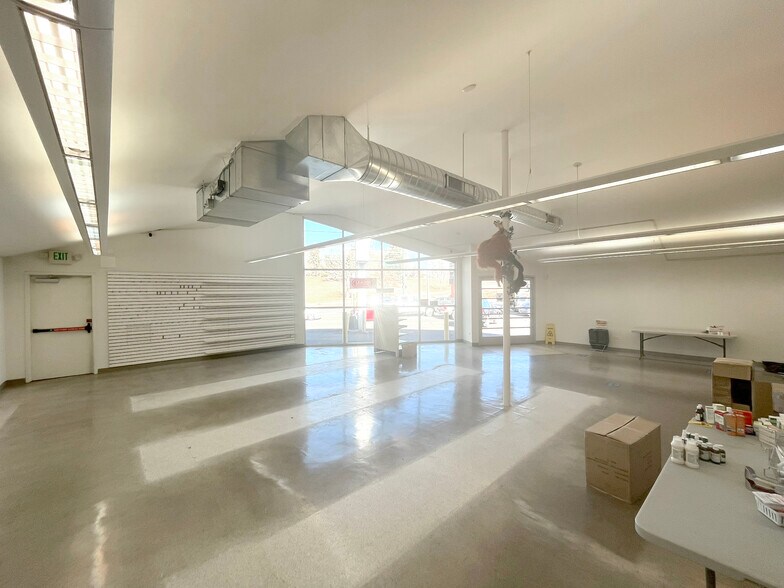More Photos Of 6336 Leetsdale Dr, Denver Freestanding For Sale