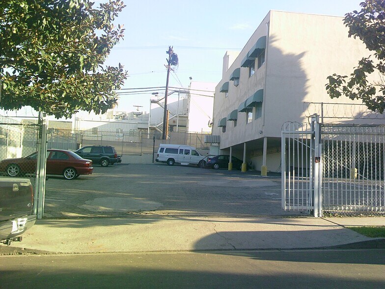 More Photos Of 1725 Beverly Blvd, Los Angeles Medical For Lease