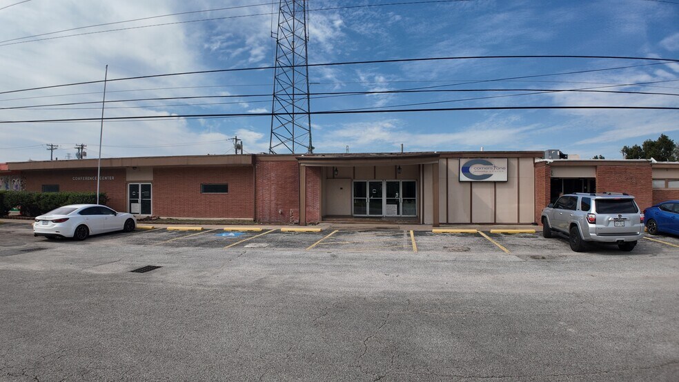 More Photos Of 322 Laurel St, La Marque Freestanding For Sale