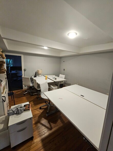 More Photos Of 35 Old Canton St, Alpharetta Office Residential For Sale