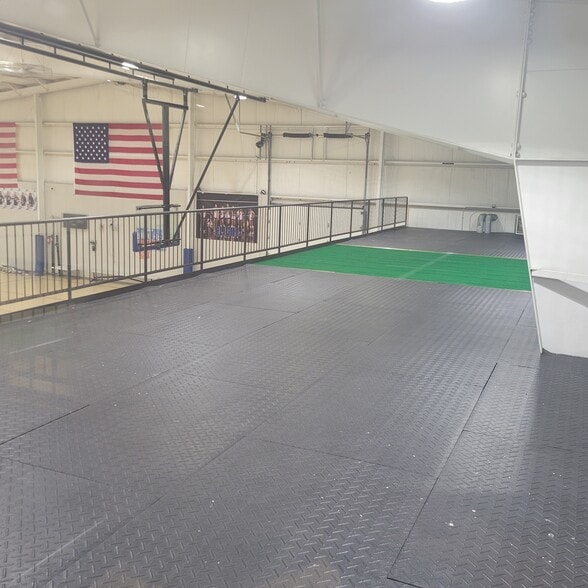 More Photos Of 3055 Shirley Dr, Jackson Freestanding For Sale