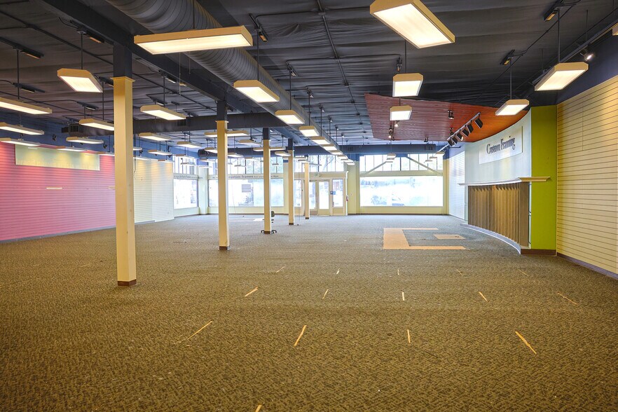 More Photos Of 2450 Shattuck Ave, Berkeley Unknown For Lease