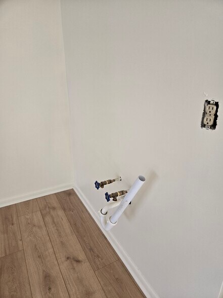 More Photos Of 10 Bluff Ave, Clinton Medical For Sale