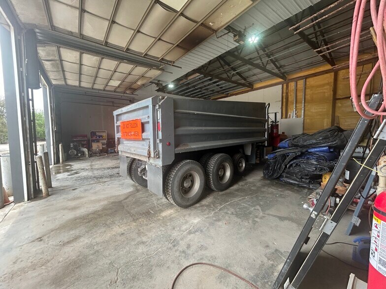 More Photos Of 1324 Fort Jesse Rd, Normal Industrial For Sale