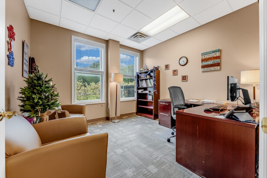 More Photos Of 6-10 Canyon Rd, Morgantown Loft Creative Space For Sale