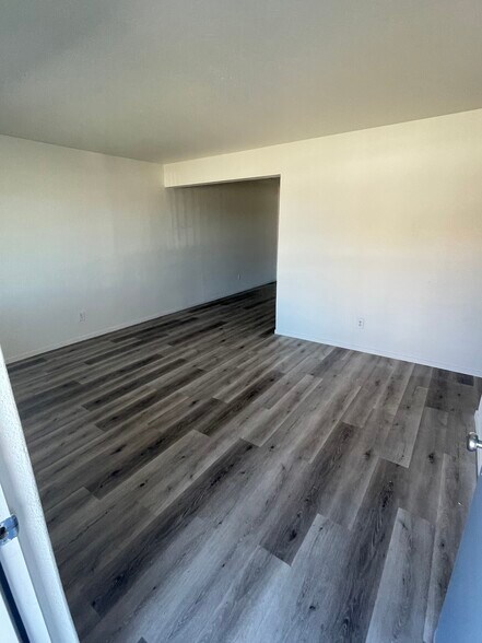 More Photos Of 937 N Main St, Tonopah Apartments For Sale
