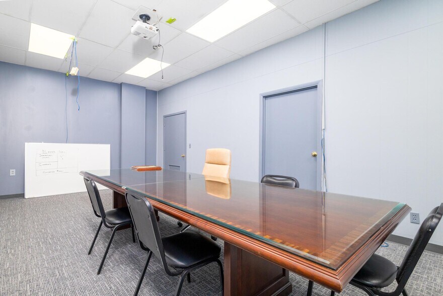 More Photos Of 630 Market St, Steubenville Office For Sale