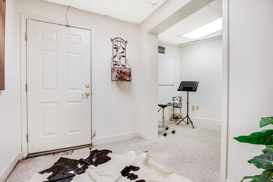 More Photos Of 1212-1216 Gum Branch Rd, Jacksonville General Retail For Sale