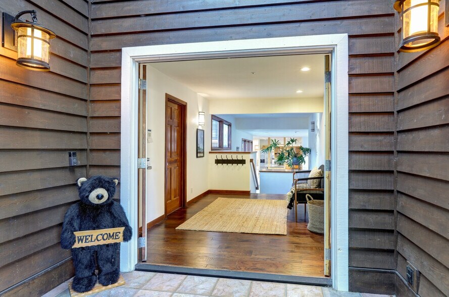 More Photos Of 8 Circle Rd, San Rafael Rehabilitation Center For Sale