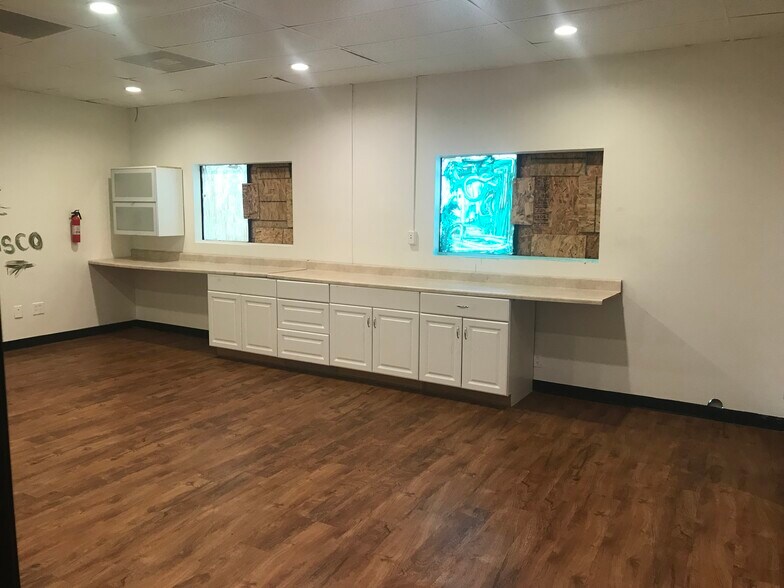 More Photos Of 7519-7521 Melrose Ave, Los Angeles Storefront Retail Office For Sale