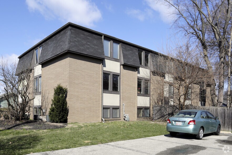 More Photos Of 740 E 52nd St, Indianapolis Office For Lease