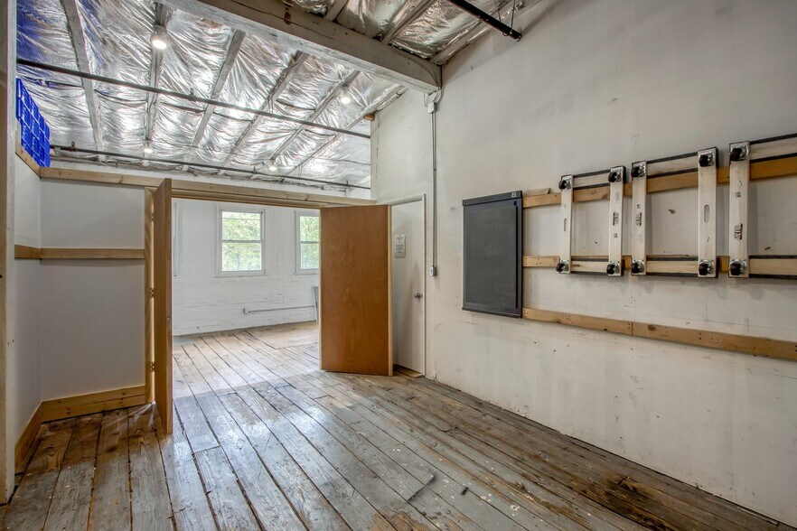 More Photos Of 24 Johnes St, Newburgh Light Manufacturing For Lease